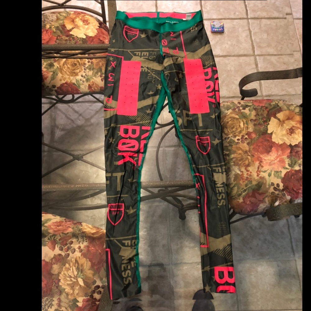 EUC Reebok Crossfit Leggings Small Kevlar